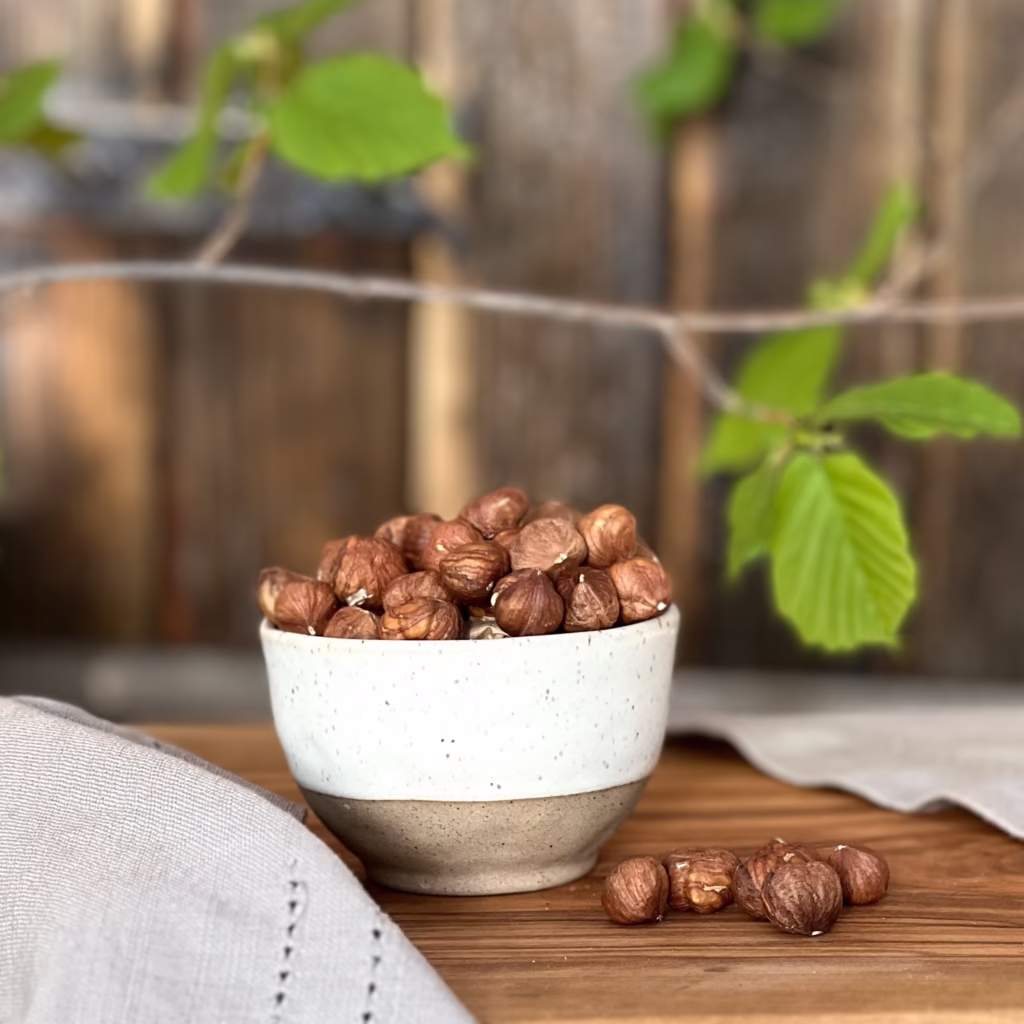 Nocciole crude intere biologiche italiane | Whole raw organic Italian hazelnuts